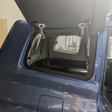 Emuwing Gullwing Window Kit for Mitsubishi Pajero Gen3 NMNP