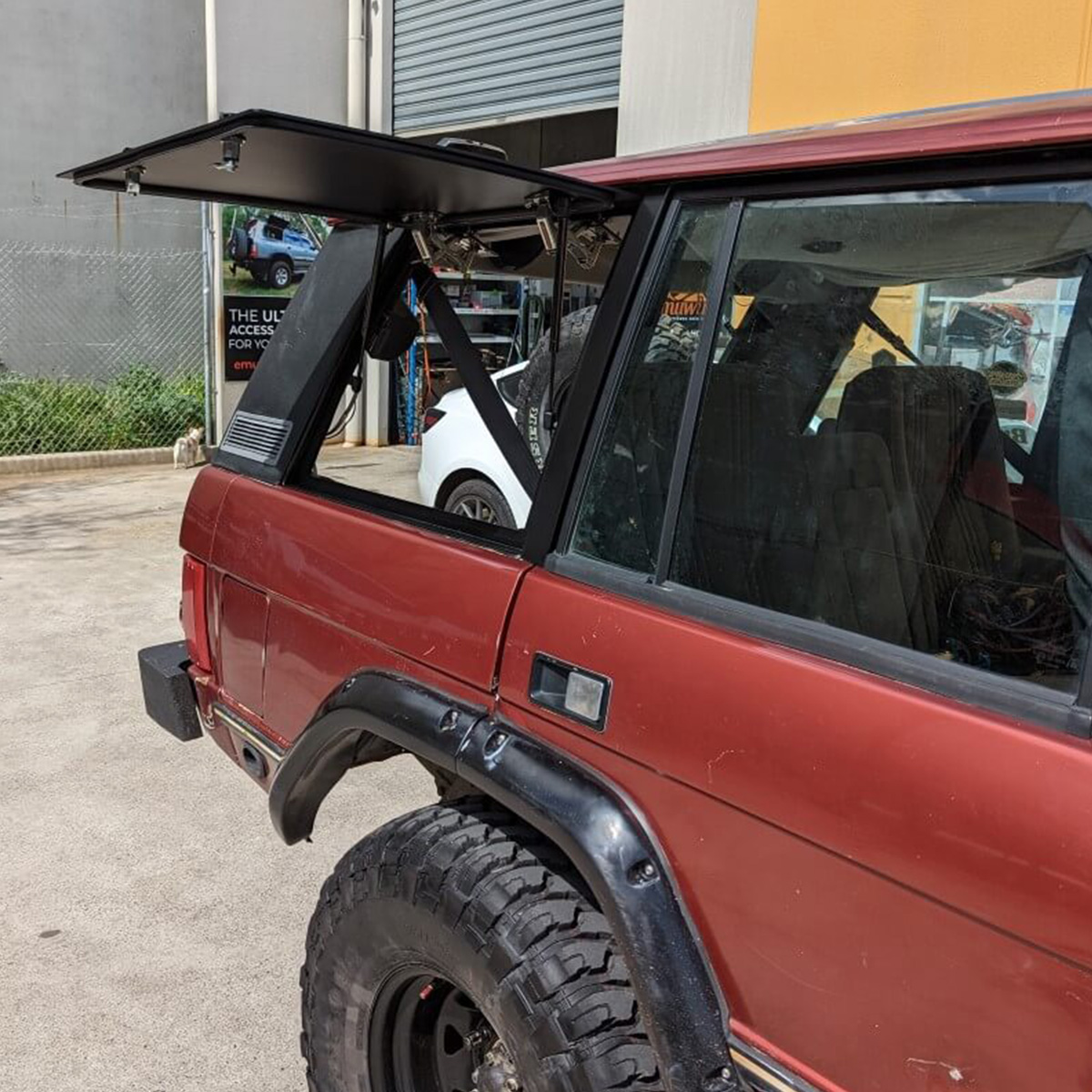 Emuwing Gullwing Window Kit for Range Rover Classic 4 Door (9) Emuwing Gullwing Window Kit for Range Rover Classic 4 Door